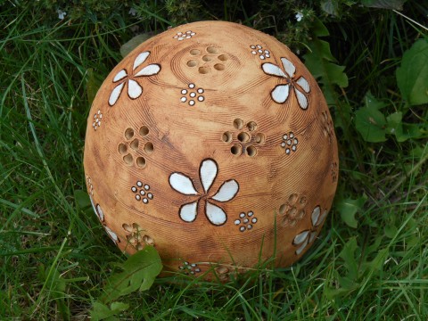 květinová koule dekorace koule květina přírodní zahrada kytičky zahradní kulička keramická kulatý hliněná 