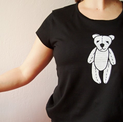 Medvědí holčičí dívčí medvěd černá vintage retro ženské tričko černobílá černobílé roztomilé medvědi móda míša starobylý míšánek medvedí 