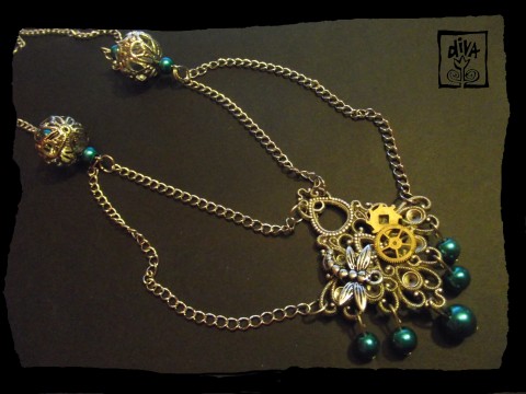 Steampunkový náhrdelník náhrdelník vážka perličky steampunk filigrán střbrný ozubená kolečka 