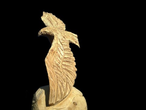 Letící orel socha orel vyřezávání ptáci řezání sochání 
