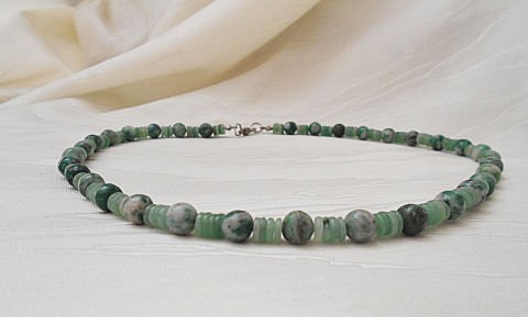 Pánský náhrdelník Avanturín s Jade. náhrdelník korálky zelená pánský minerál avanturín jadeit 