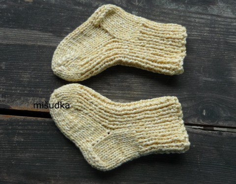dětské ponožky 80, délka 13-13cm dětské ponožky nohy příjemné žluté melírované 