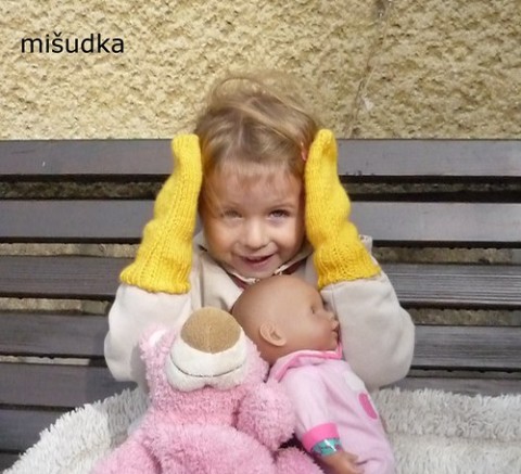 Rukavice dětské - žluté 4 dětské návleky rukavice ruce příjemné žluté palčáky 