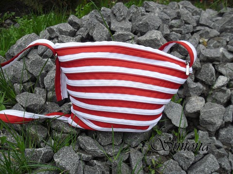 Zipovka-červeno-bílá kabelka červená taška bílá zip proužek zipovka 