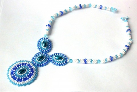 Modrá laguna . náhrdelník modrá elegantní bílá perly antialergický 
