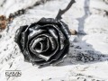 Kovaná růže bez lístků ČIRÁ