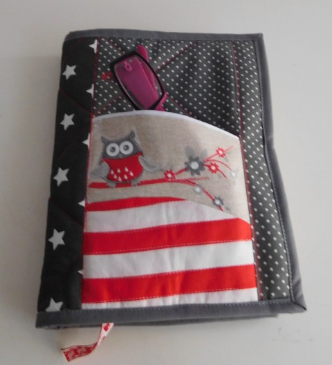 Kabátek na knihu - sovička 2 originální dárek patchwork bavlna srdíčka sovička kapsa obal na knihu jediný nadýchaný 