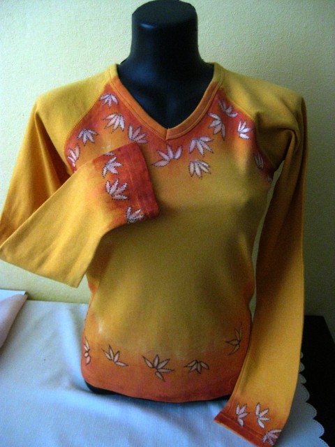 V barvách podzimu ornament triko malba na textil 