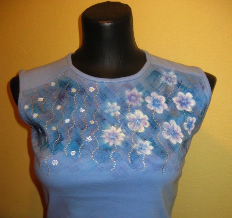 Modrý květ ornament triko malba na textil 