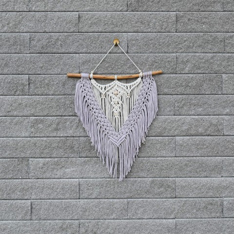 Dekorace v barvě ecru-šedorůžová styl dekorace bavlna bílá přírodní peří peříčka macramé větev boho skandinávský 