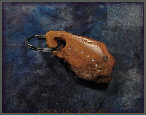 44. Dřevěná KLÍČENKA  - HLOH z Háje dřevo šperk přírodní stříbro klíčenky 