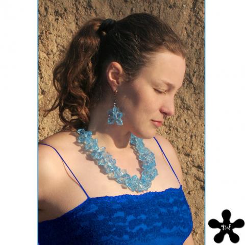 Winter lady náhrdelník originální modrá žena plastický nef led krystal plast drahokam blue light 