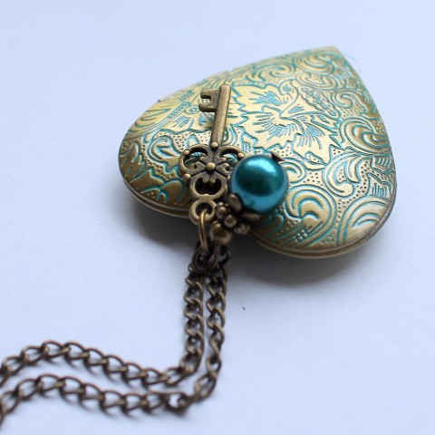 Bronzový medajlon šperk náhrdelník korálky elegantní souprava dámský klíček tyrkysová luxusní medailonek mosazný medailon exkluzivní exclusivní 