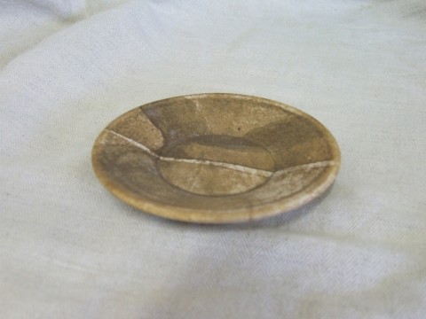 Podšálek menší keramický talířek podšálek 