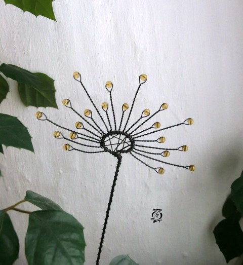Drátovaný zápich..Medová pampeliška dekorace korálky zápich drát květ drátování drátované drátky skleněné 