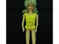 Žlutá halenka pro panenku Barbie