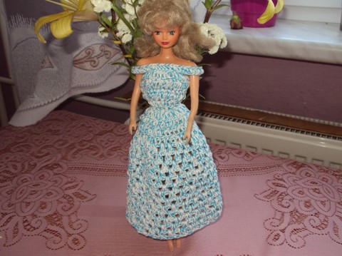 Společenské šaty pro panenku Barbie panenka šaty háčkované dlouhé společenské barbie 