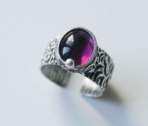 Borůvkový .. polodrahokam prsten cín fialová vintage fialový minerál prstýnek tiffany cínování fialka borůvky fialky borůvkový borůvka cínované šperky cínovaný šperk tifany cínovaný prsten htj s cínem tifani 