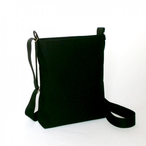 Crossbody ESME-černá nebo tm.modrá kabelka jarní černá textilní 