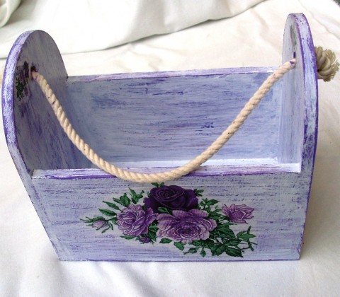 vintage-zásobník na cokoli květina fialová krabička kapesníky krabice květiny zátiší decoupage kytky ubrousek grunterka koření 