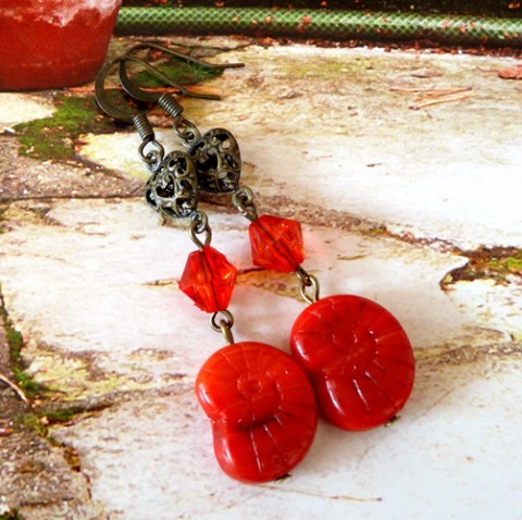 Šneci v zahradě červené náušnice keramika keramické letní veselé vintage zahrada visací léto ulita zářivé šnečí ulity 