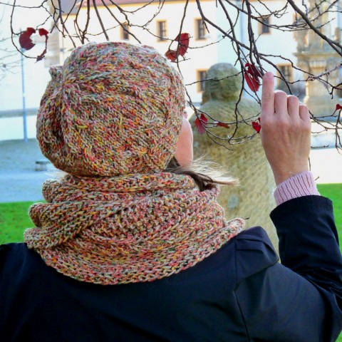Pletená čepice - kaleidoskop barev podzim čepice jarní pletení barevná souprava pletená veselá podzimní originál čapka copánky handmade set copánková multicolor 