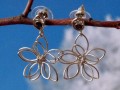 Náušnice - stříbrné květy (3D)