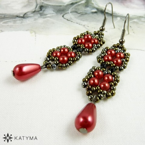 Náušnice perlové delší červené 2 náušnice černé bižuterie malé dámské slavnostní drobné 