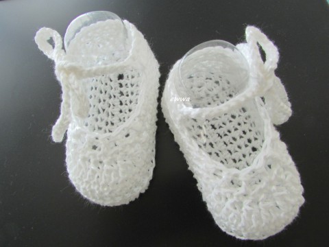 Botičky děti holčička bílá jaro miminko léto háčkované botičky capáčky 