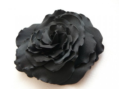 Černá růže... brož šperk květina černá růže saténová 
