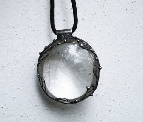 Kouzelné zrcadlo...(Křišťál) cín fantazie přírodní křišťál stříbrná výrazný zrcadlo autorský originál čirá amulet cínovaný energie autorský šperk cínovaný šperk harmonie cínový šperk nature brazílie 