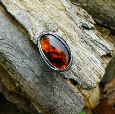Ardor...(sklo) obří prsten talisman originální dárek prsten oranžová oheň cín sklo zlatá černá extravagantní meditace amulet mosaz magie fusingové sklo skleněný kámen obří prsten autorský prsten skleněný prsten 