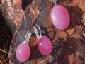 Opálově růžové klapky