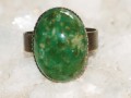 Zelený, strakatý prsten v bronzu
