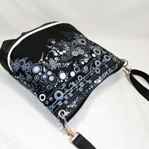 kabelka bublinkatá originální dárek taška elegantní černá přes rameno kabalka 