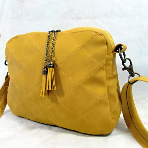 Kabelka žlutá mini kabelka originální dárek květina dívčí černá žlutá léto koženková kombinovaná mini kabelka 