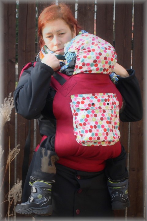KOLEČKOVÉ ... nošení dětí ergonomické nosítko nosítko na dítě ergonomické nostíko na dítě zdravé nošení dětí 