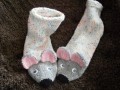 Myš hledá skrýš - ponožky