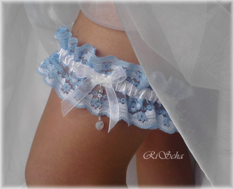 PODVAZEK Swarovski / bílo - modrý dárek modrá elegantní bílá svatba krajka sexy bílý svatební romantický dárkový nevěsta wedding podvazek hochzeit svatební šaty podvazkový pás 
