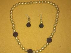 Náušnice a náhrdelník