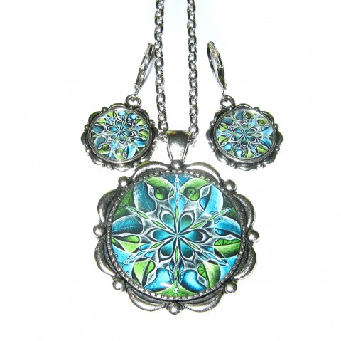 Souprava...Mandala nového začátku. šperk kov originální doplněk zelená náušnice květina modrá barevné veselé hravé květ ozdoba jemné spirála módní motiv něžné lůžko mandala zajímavé drobnůstky keltská 