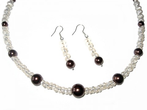 Souprava - náhrdelník + naušnice I. hnědý náhrdelník korálky náušnice sada souprava bílý set béžový farfalle voskované perly 