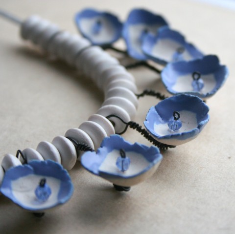 keramický náhrdelník modrotiskový šperk náhrdelník květ porcelán rozkvetlý 