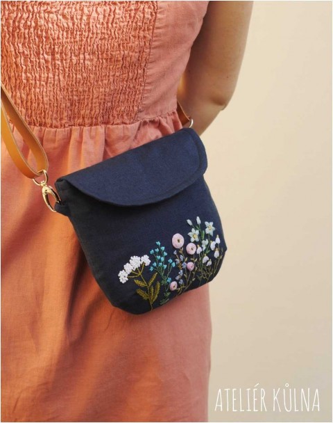 TALLO BLUE II (ruční výšivka) kabelka taška lněná kabelka 