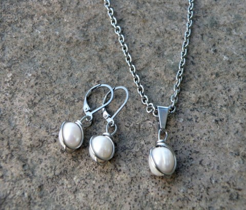 Souprava - říční perly v nerezu přívěšek souprava říční perly 