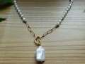 Náhrdelník-perly s keshi perlou