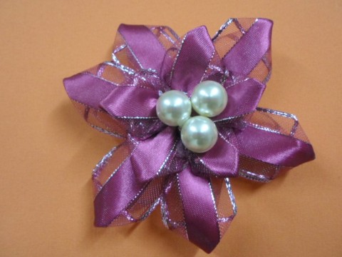 Skleněnka brož šperk dekorace stuha květ stříbro perla kanzashi okrasa 