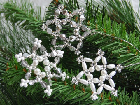 Hvězdy s drátkem VAN 31-33 dekorace originální korálky zápich vánoce sklo bílá vánoční hvězda ozdoba stříbrná rokajl pohanka čirá netradiční třpytivý vločka tvarovky 