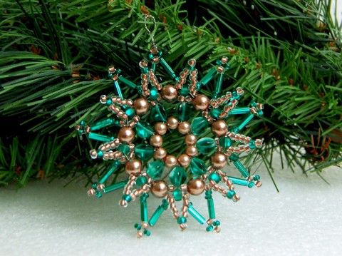 Vánoční hvězda - VAN76 dekorace originální korálky vánoce sklo zlatá vánoční hnědá hvězda ozdoba třpytivá rokajl měděná smaragdová čirá vločka tvarovky 