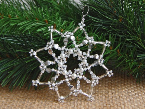 Vánoční hvězda - VAN112 dekorace originální korálky vánoce sklo bílá vánoční hvězda ozdoba stříbrná třpytivá rokajl čirá vločka tvarovky 